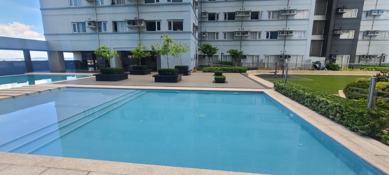 Avida Tower Free Airport Pick Up For 3 Nights Stay Or More Davao Stadt Exterior foto